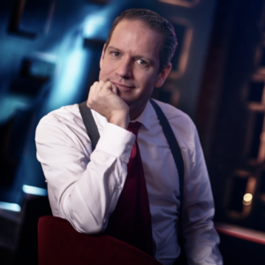 Alexander Krist Magier Studio Portrait