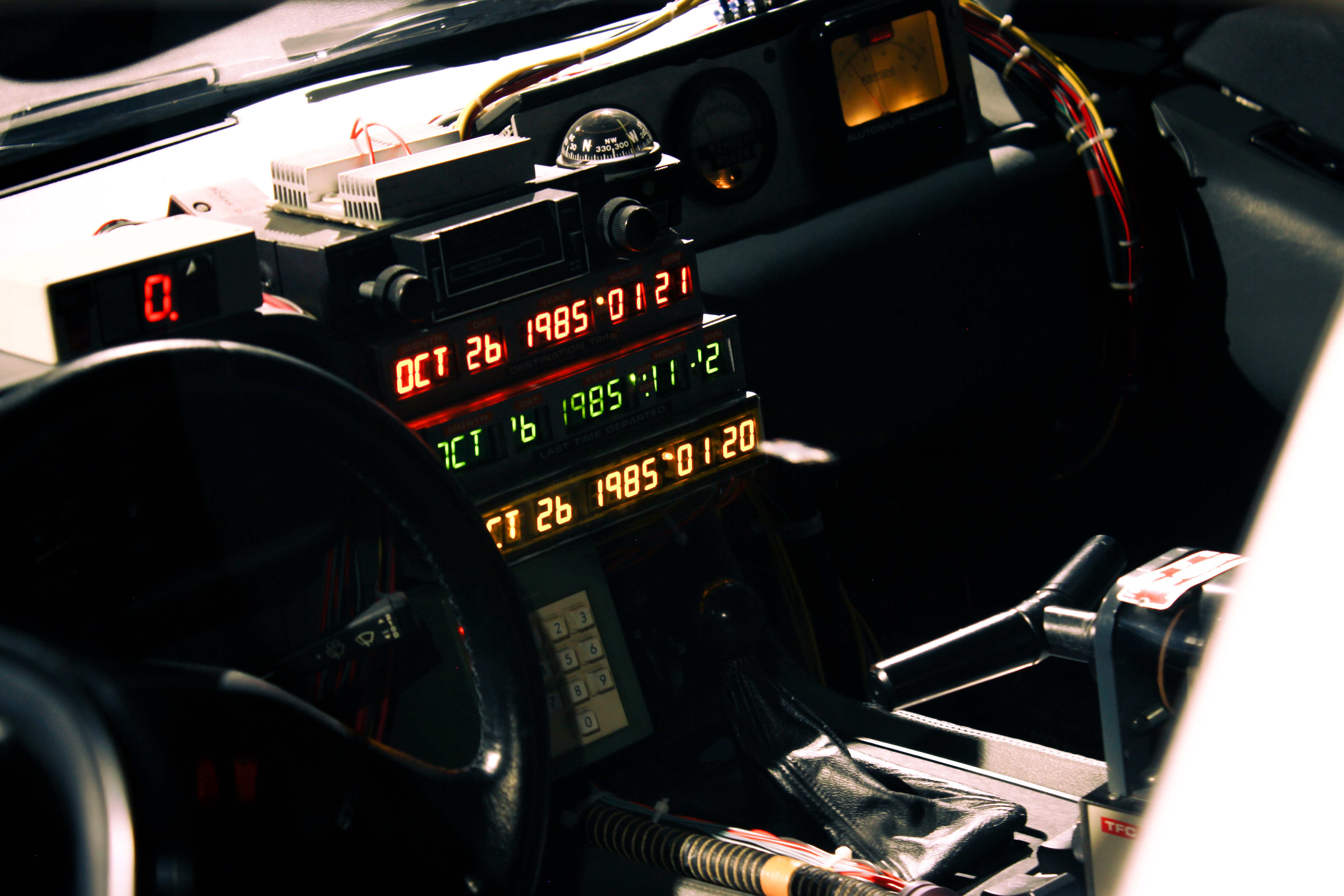 Der DeLorean DMC-12 — Cockpit Detail